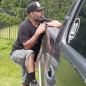 Meet your Posher, Dee